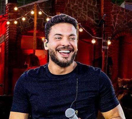 Wesley Safadão Biography: Wife, Age, Net Worth, Siblings, Parents, Height, Children, Songs, Awards