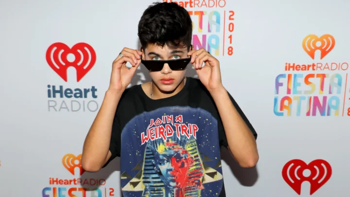 Jay Ulloa Biography: Age, Parents, Net Worth, Height, Girlfriend, Songs, Instagram