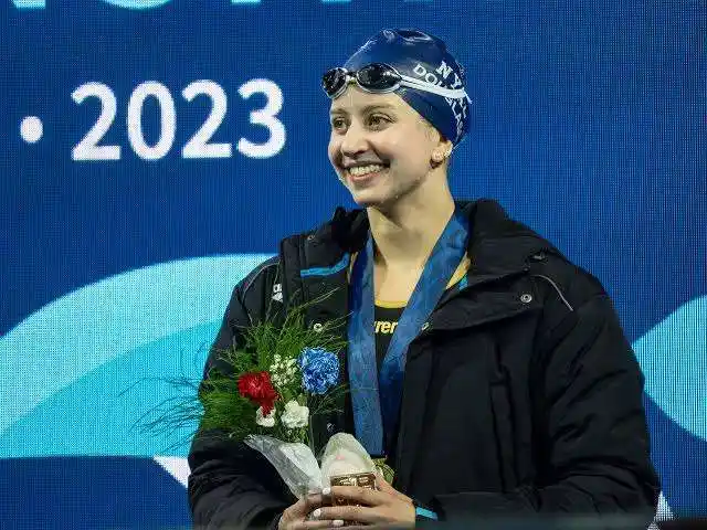 Kate Douglass Biography: Age, Awards, Height, Net Worth, Olympics, Parents, Wikipedia, Siblings, BF