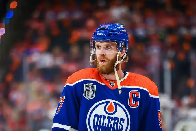 Connor McDavid Biography: Stats, Age, Awards, Net Worth, Wikipedia, Height, Parents, Siblings, Spouse