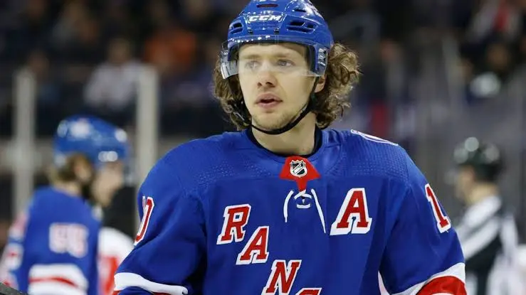 Artemi Panarin Biography: Stats, Club, Salary, Age, Net Worth, Wikipedia, Height, Instagram, Parents, Spouse