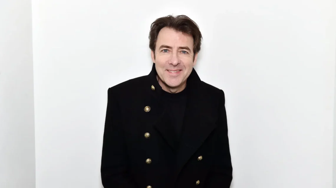 Jonathan Ross Bio: Wife, Age, Net Worth, Wiki, Brother, Movies, Daughter, Kids, Parents