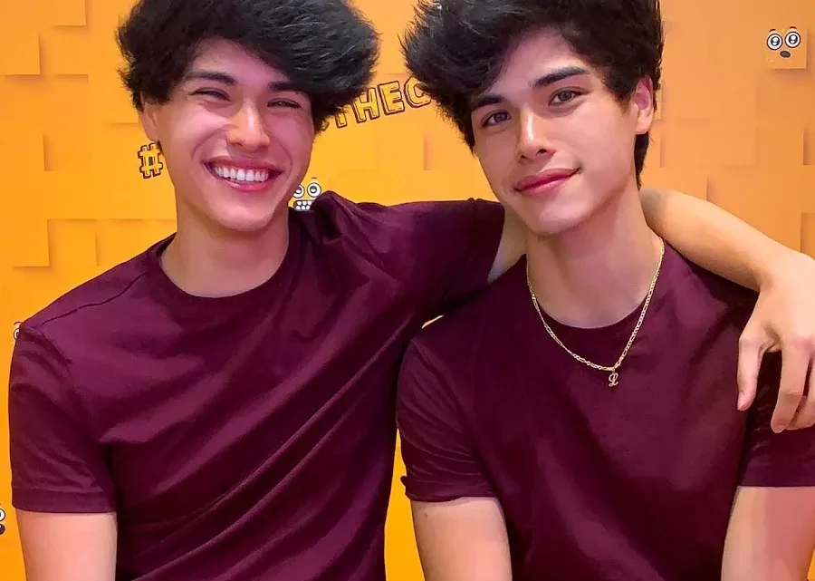 Stokes Twins Biography: Girlfriends, Age, Net Worth, Siblings, Parents, Height, YouTube