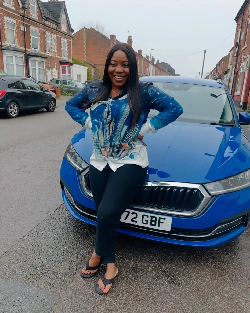 Adekunbi Kosoko Biography: Siblings, Parents, Height, Age, Net Worth, Adekunle Gold, Relationship