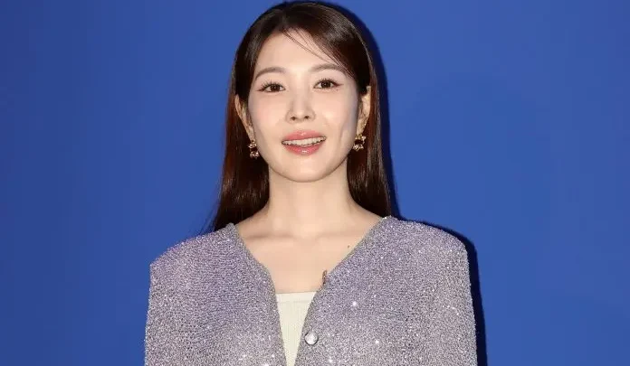 BOA (singer) Biography: Net Worth, Songs, Age, Partner, Height, Husband, Awards, Pictures