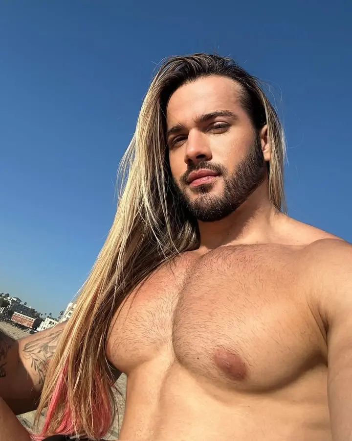Gabriel Mansur Biography: Partner, Age, Net Worth, Parents, Height, Siblings