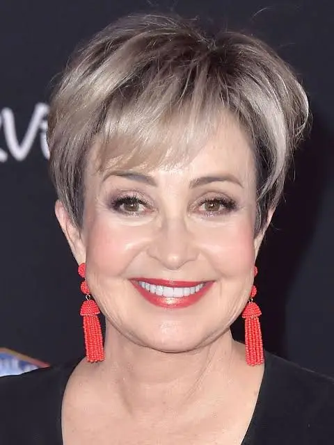 Annie Potts Biography: Spouse, Movies, TV Shows, Age, Net Worth, Wikipedia, Height, Parents, Siblings, Children