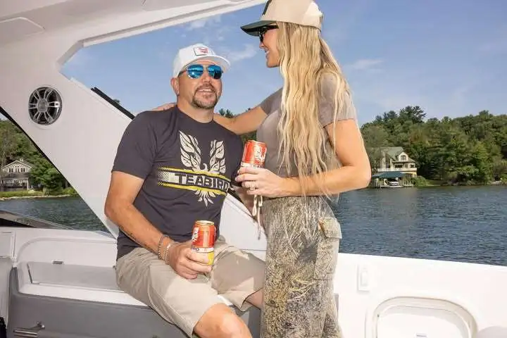 Jason Aldean Biography: Siblings, Parents, Height, Age, Net Worth, Songs, Albums, Wife, Children
