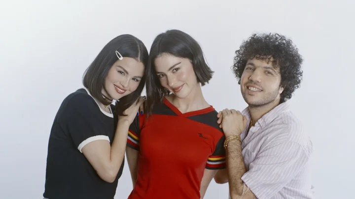 Selena Gomez, Gracie Abrams & Benny Blanco Drops “Call Me When You Break Up”