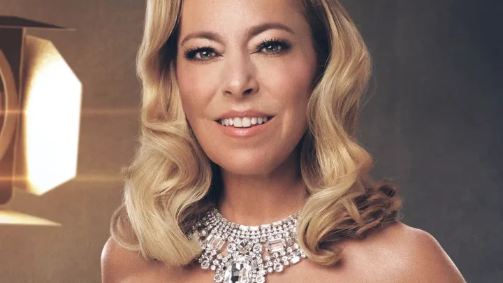 Sutton Stracke Biography: Ex-Husband, Age, Net Worth, Siblings, Parents, Height, Children, Film