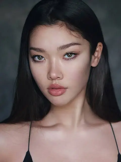 Cameron Valentina Biography: Parents, Age, Ethnicity, Wikipedia, Net Worth, Instagram, Nationality