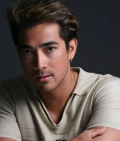 Raymond Bagatsing Biography: Son, Movies, Age, Net Worth, Parents, Children, Wife, Instagram, TV Shows