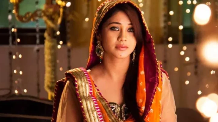 Amrapali Gupta Biography: Films, Age, Net Worth, Siblings, Parents, Height, Ethnicity, Husband, Awards, Children