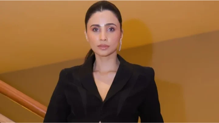 Daisy Shah Biography: Boyfriend, Age, Net Worth, Siblings, Parents, Height, Movies, Ethnicity, Awards, Songs