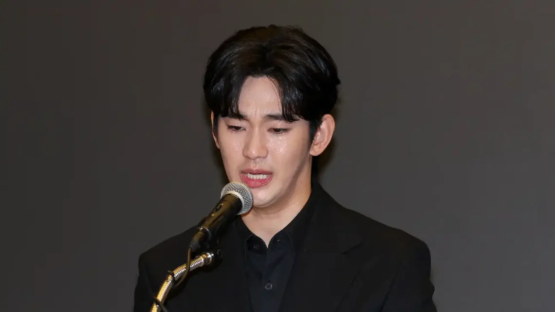 Kim Soo-hyun Biography: Net Worth, Spouse, Age, Wikipedia, Child, Instagram, Height, Movies & TV Shows