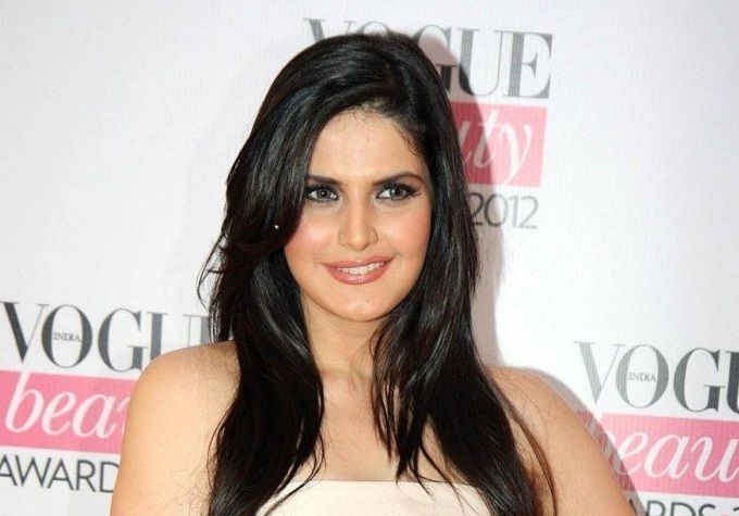 Zareen Khan Biography: Movies, Age, Net Worth, Siblings, Parents, Height, Ethnicity, Boyfriend