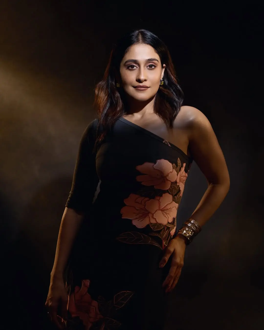 Regina Cassandra Bio: Age, Marriage, Children, Net Worth, Movies, Husband, Religion, Height, Parents, Family