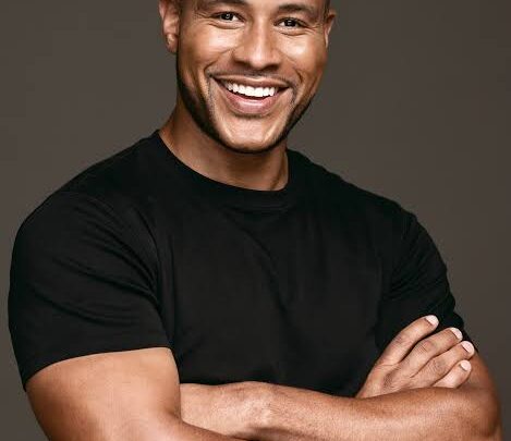 DeVon Franklin Bio: Wife, Children, Age, Net Worth, Movies, Twin Brother, Parents, Girlfriend