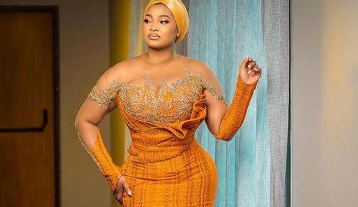 Habiba Sinare Biography: Husband, Age, Net Worth, Siblings, Parents, Height, Ethnicity, Child, Movies
