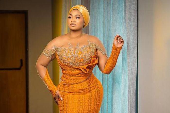 Habiba Sinare Biography: Husband, Age, Net Worth, Siblings, Parents, Height, Ethnicity, Child, Movies