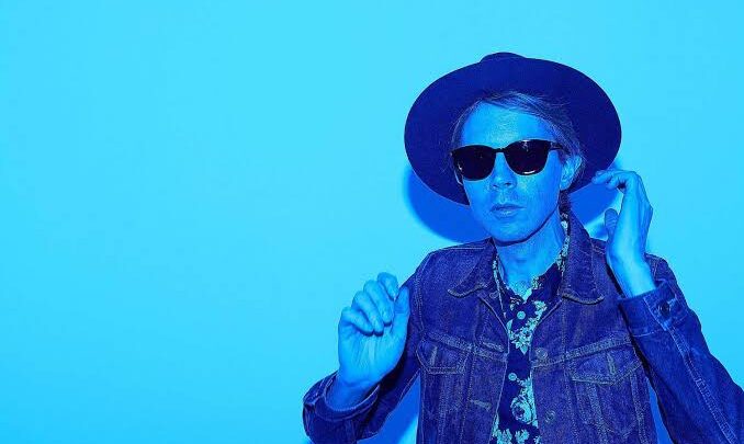 Beck (musician) Biography: Age, Net Worth, Siblings, Parents, Height, Ethnicity, Songs, Wife, Children