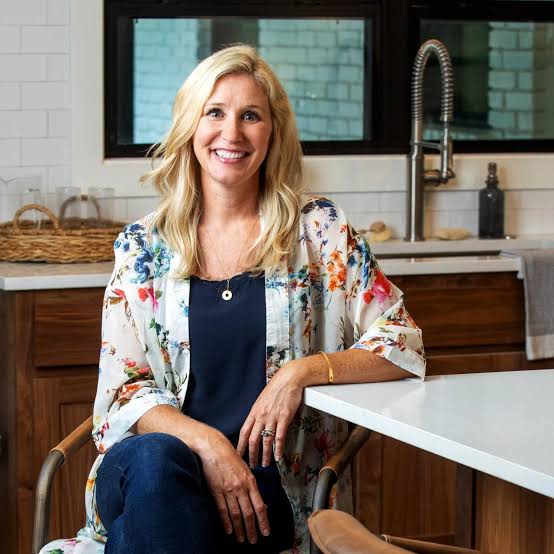 Jenny Marrs Biography: Height, Parents, Siblings, Net Worth, Age, Spouse, Instagram, Nationality, TV Shows