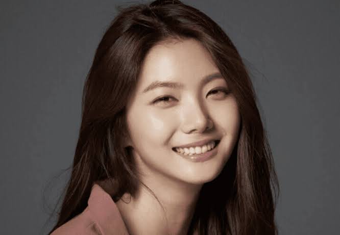 Lee Kaeun Biography: Age, Net Worth, Siblings, Parents, Height, Ethnicity, Boyfriend, Films, Music