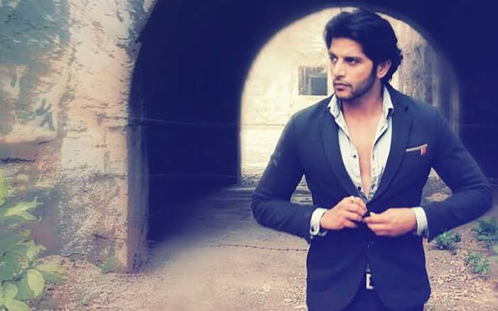 Karanvir Bohra Biography: Wife, Age, Net Worth, Sister, Father, Height, Children, Ethnicity, Films, Awards