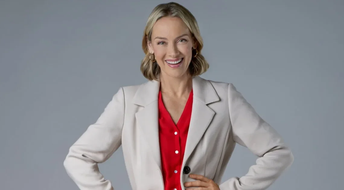 Rachel Skarsten Biography: Child, Age, Net Worth, Siblings, Parents, Height, Ethnicity, TV Series, Husband, Films