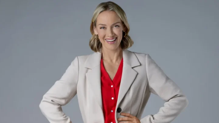 Rachel Skarsten Biography: Child, Age, Net Worth, Siblings, Parents, Height, Ethnicity, TV Series, Husband, Films