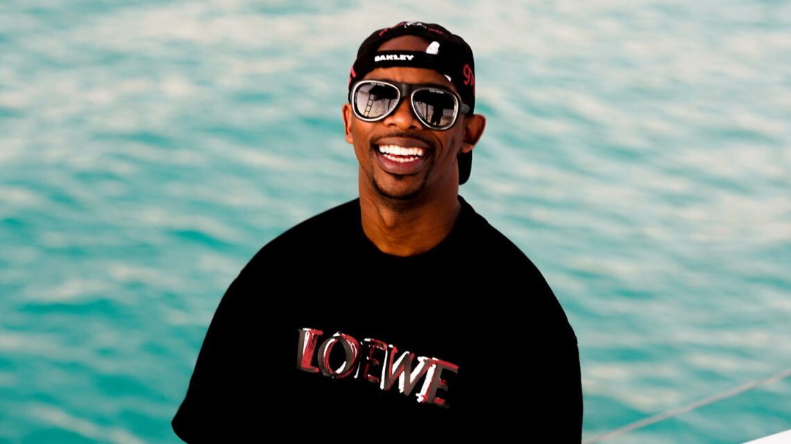Zakes Bantwini Biography: Age, Wife, Net Worth, Siblings, Parents, Height, Ethnicity, Children, Songs Zakes Bantwini Biography: Age, Wife, Net Worth, Siblings, Parents, Height, Ethnicity, Children, Songs