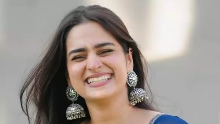 Ayesha Khan Biography: Age, Net Worth, Siblings, Parents, Height, Movies, Husband, Children, Awards