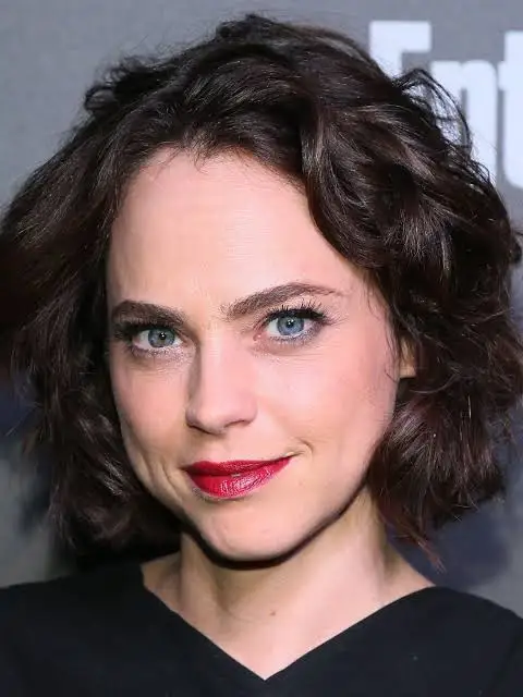 Fiona Dourif Biography: Kids, Age, Movies, TV Shows, Parents, Siblings, Height, Instagram
