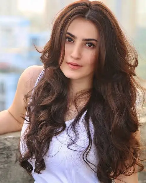 Shivaleeka Oberoi Biography: Instagram, Movies, Husband, Net Worth, Age, Height, Parents, Siblings