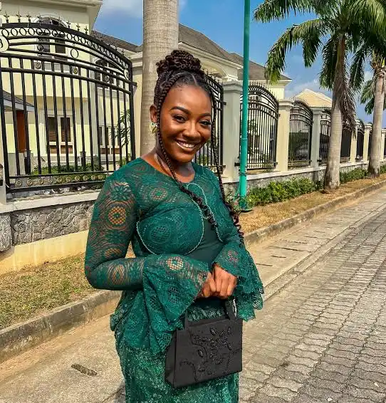 Zinnie Posh Biography: Movies, Age, Instagram, Net Worth, Parents, Height, Ethnicity, Religion, Husband