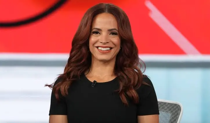 Elle Duncan Biography: Parents, Husband, Net Worth, Salary, Instagram, Age, Height