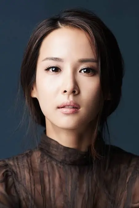 Cho Yeo-jeong Biography: Movies, TV Shows, Books, Age, Net Worth, Height, Parents, Siblings, Songs, Awards, Instagram