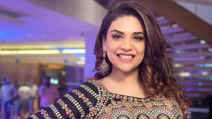 Anjum Fakih Biography: Parents, Brother, Spouse, Age, Net Worth, Instagram, Movies, TV Shows, Awards