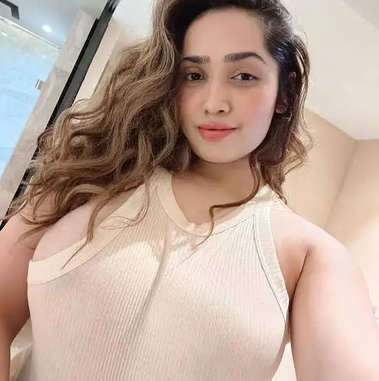 Aditi Mistry Biography: Instagram, Net Worth, Age, TV Shows, Height, Sister