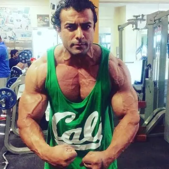 Nirbhay Wadhwa Biography: Parents, Siblings, Wife, Children, Net Worth, Age, Height, Instagram