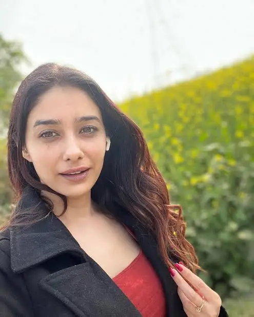 Leena Jumani Biography: Boyfriend, Parents, Height, Siblings, Net Worth, Age, Instagram, Movies, TV Shows