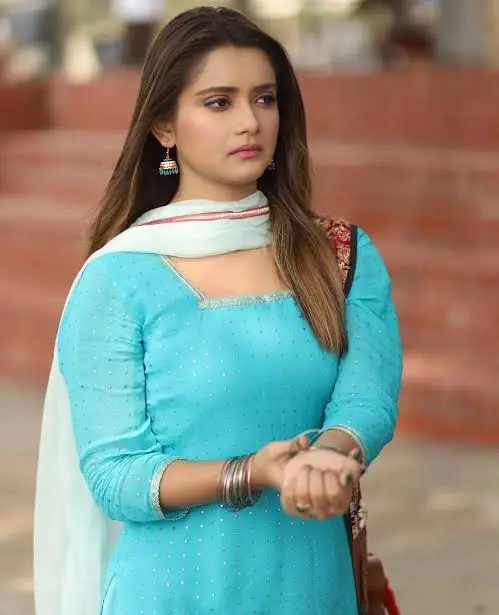 Tanjin Tisha Biography: Husband, Height, Religion, TV Shows, Movies, Age, Parents, Height, Instagram