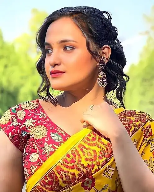 Aliya Naaz Biography: Web Series, Movies, Age, Instagram, Net Worth, Height