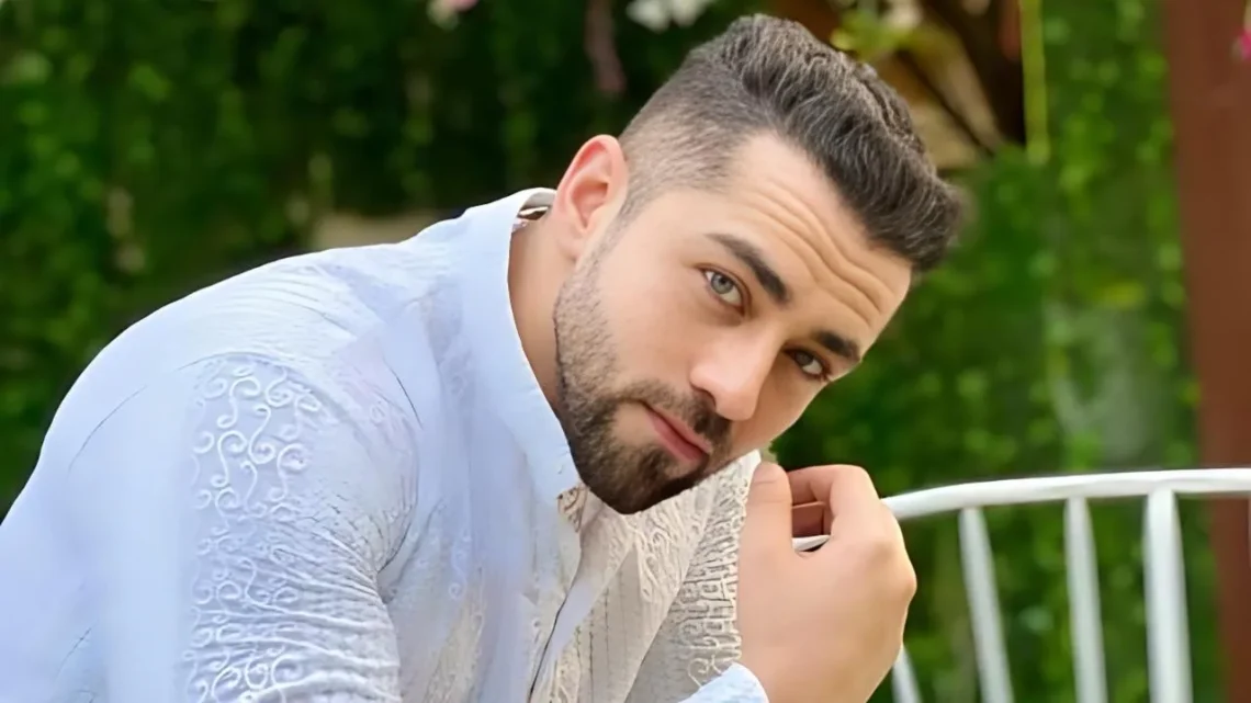 Mahir Pandhi Biography: Age, Net Worth, Girlfriend, Wikipedia, Instagram, Movie