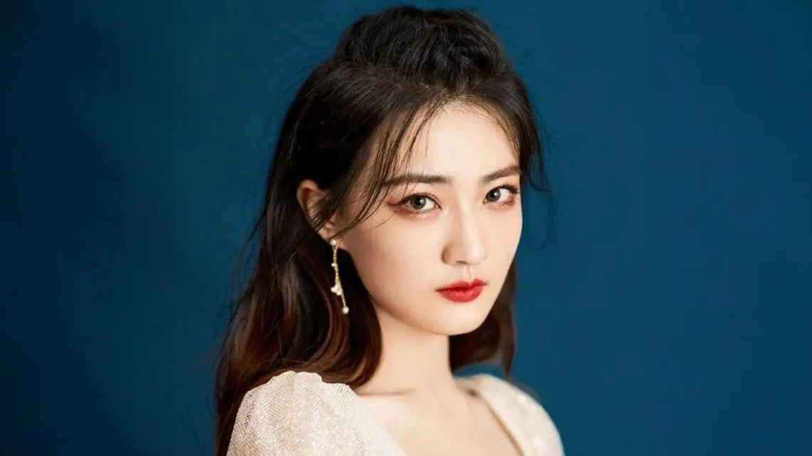 Xu lu Biography: Boyfriend, Age, Children, Net Worth, Movies, Songs, Family, Parents