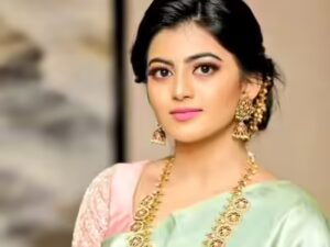 Anandhi