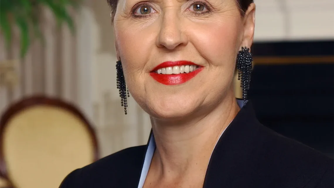 Joyce Meyer Biography: Age, Height, Ethnicity, Children, Net Worth, Siblings, Parents, Books, Husband, Awards Joyce Meyer Biography: Age, Height, Ethnicity, Children, Net Worth, Siblings, Parents, Books, Husband, Awards