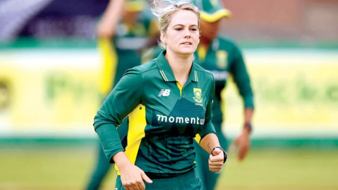 Dané Van Niekerk Biography: Team, Age, Net Worth, Siblings, Parents, Husband, Awards, Speed, Height, Child, Salary Dané Van Niekerk Biography: Team, Age, Net Worth, Siblings, Parents, Husband, Awards, Speed, Height, Child, Salary