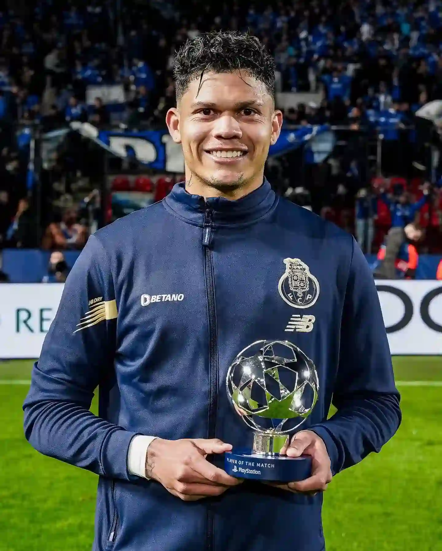 Evanilson Biography: Stats, Age, Parents, Net Worth, Salary, Height, Games, Girlfriend