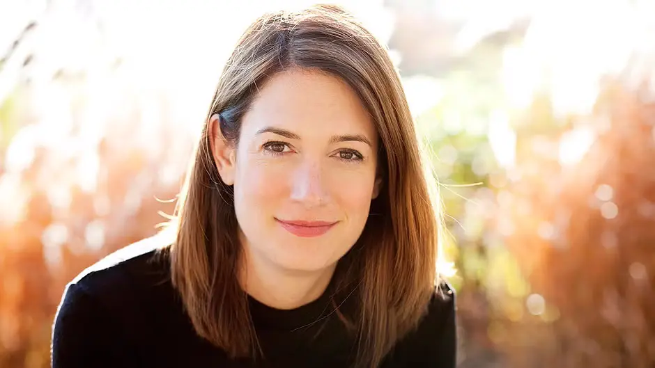 Gillian Flynn Biography: Height, Age, Net Worth, Children, Movies, Instagram, Parents, Spouse